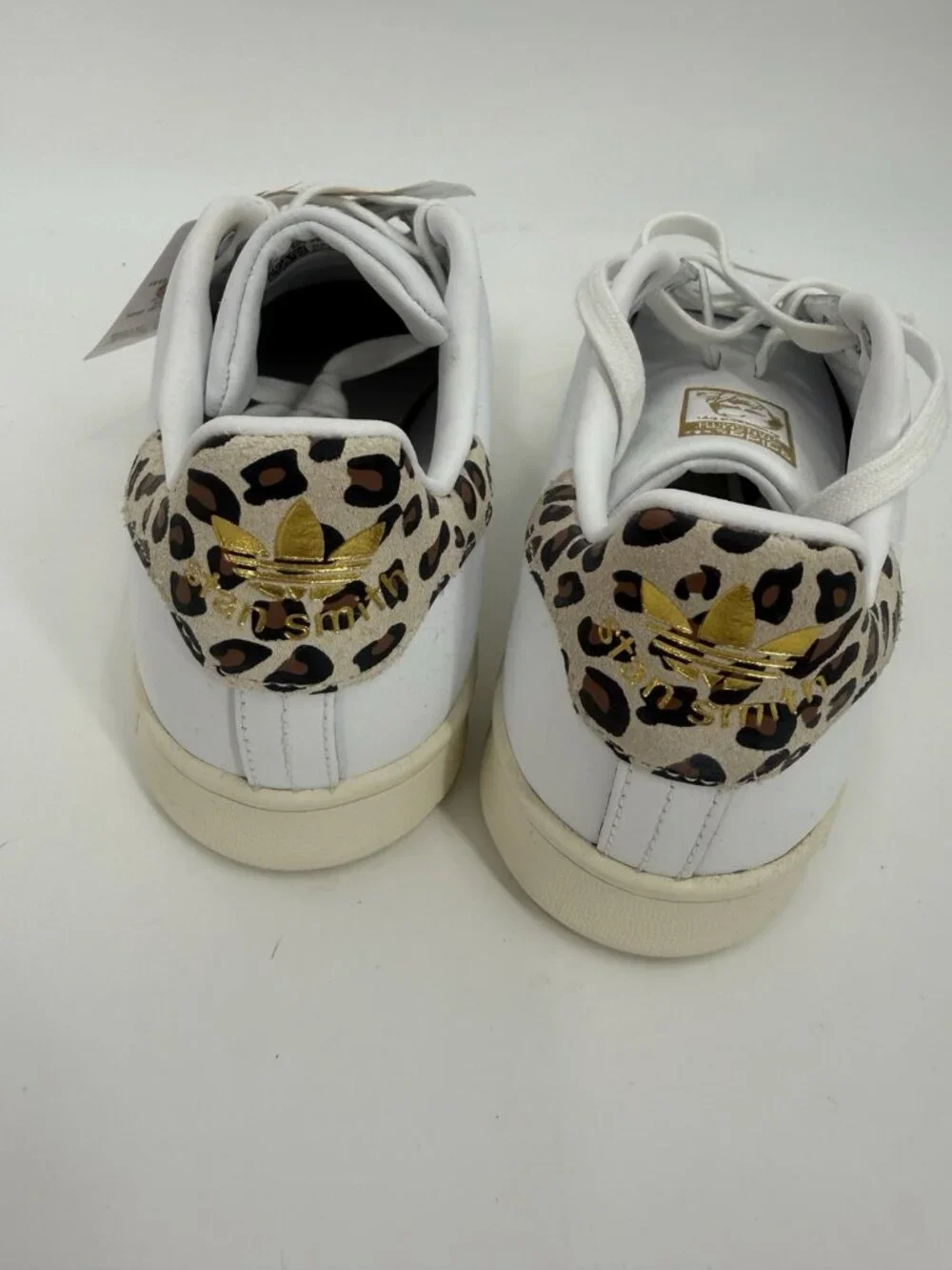 Women’s Adidas Stan Smith leather Sneakers White And Leopard Print Size 8 .5